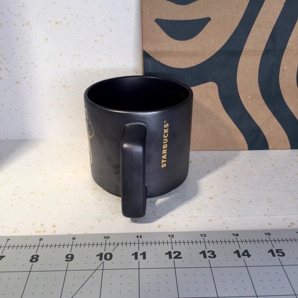 2016 Starbucks Kenya Black Coffee
Mug Cup With Gold Elephant 14 fl oz
EUC - Picture 4 of 8